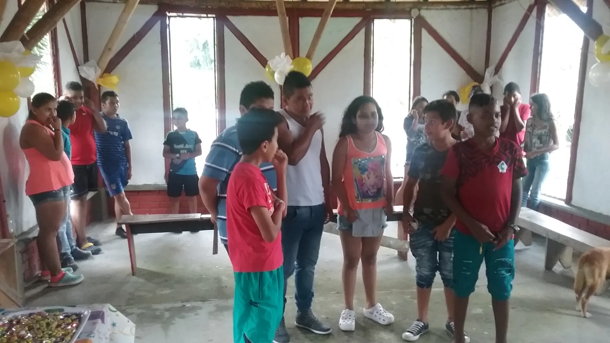 Evento comunitario de la Fundación Sol de Justicia con niños y jóvenes de Armenia Quindío