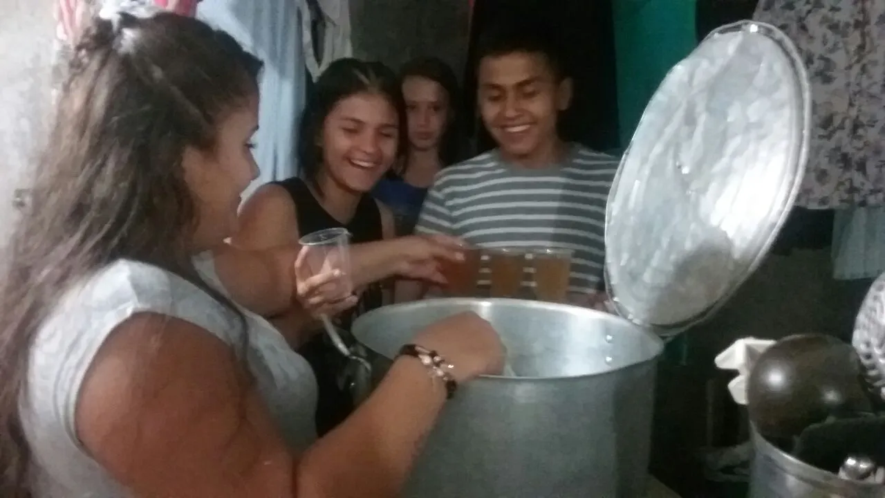 Taller de habilidades para la vida - jóvenes de la Fundación Sol de Justicia en Armenia Colombia